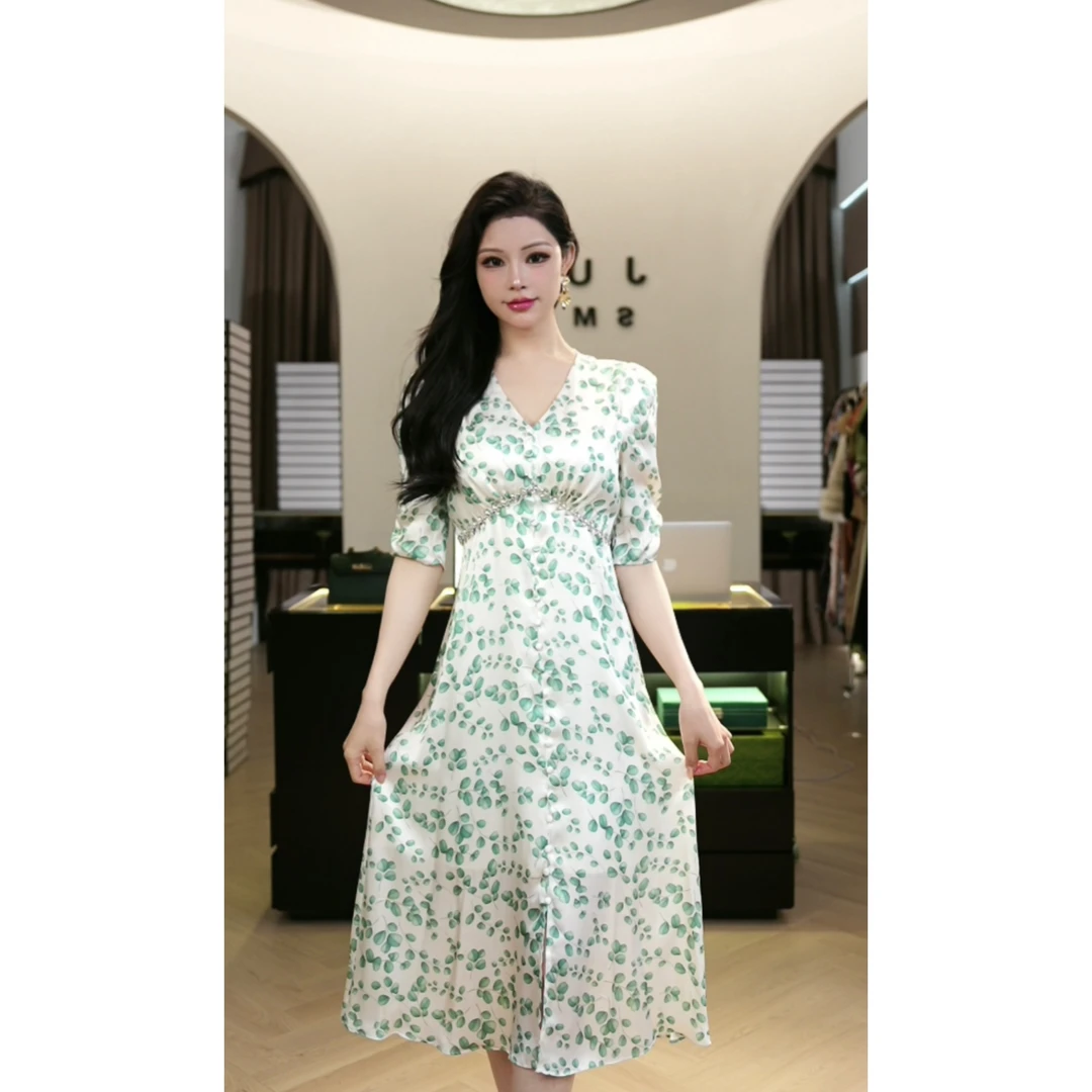 现货2025夏季新款【1120】法式时尚气质V领腰部水钻收腰连衣裙