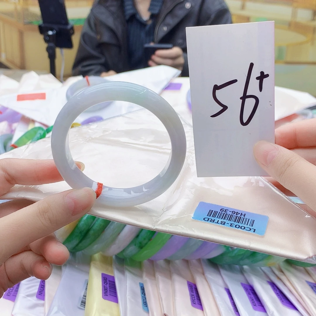 翡翠未镶嵌手镯nn