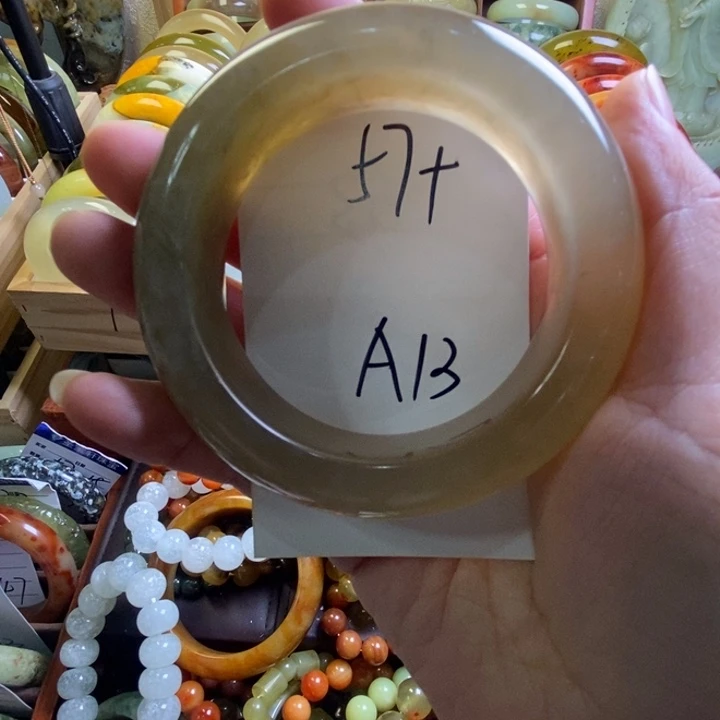 喜***雪蛇纹石玉未镶嵌手镯