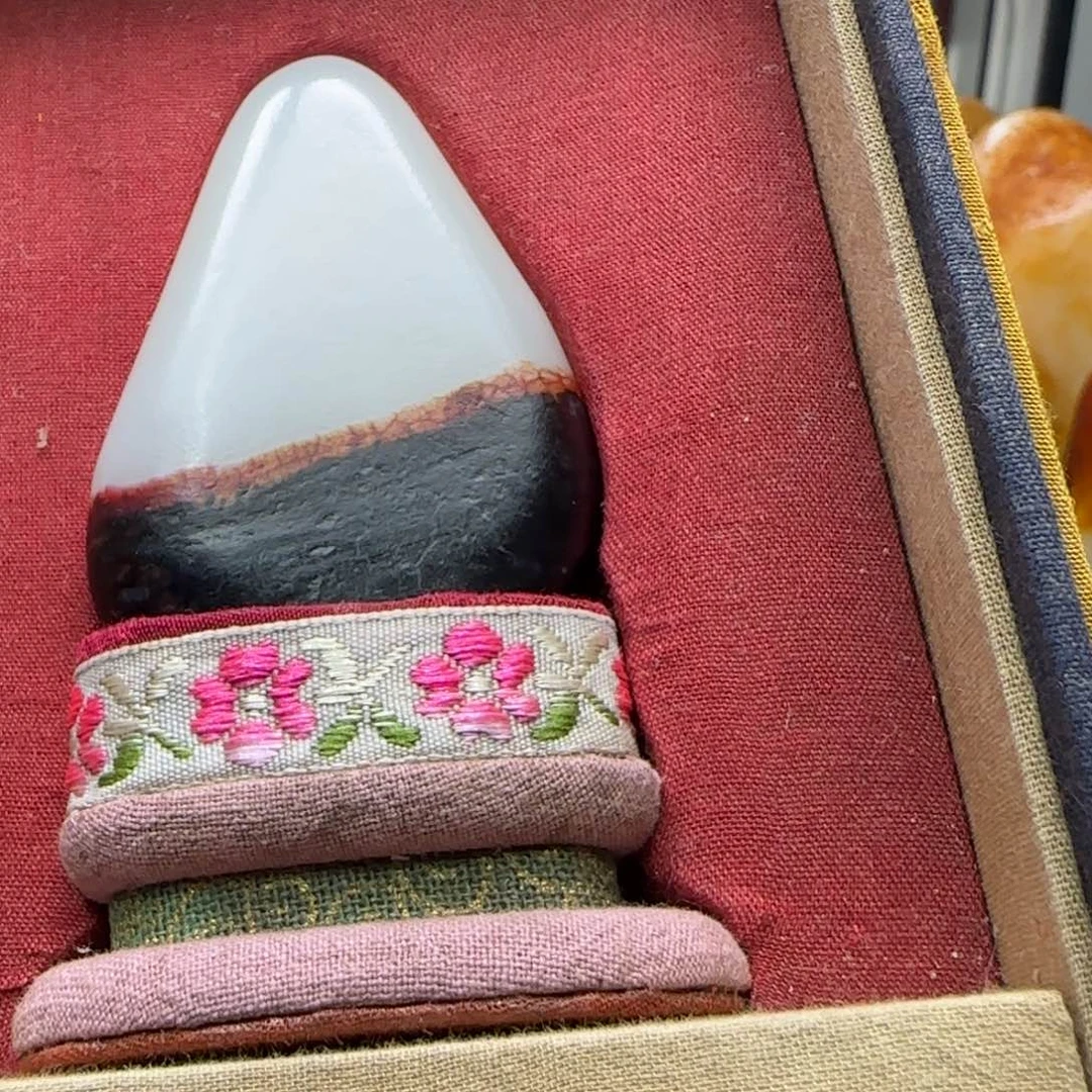 和田玉未镶嵌挂件咏*