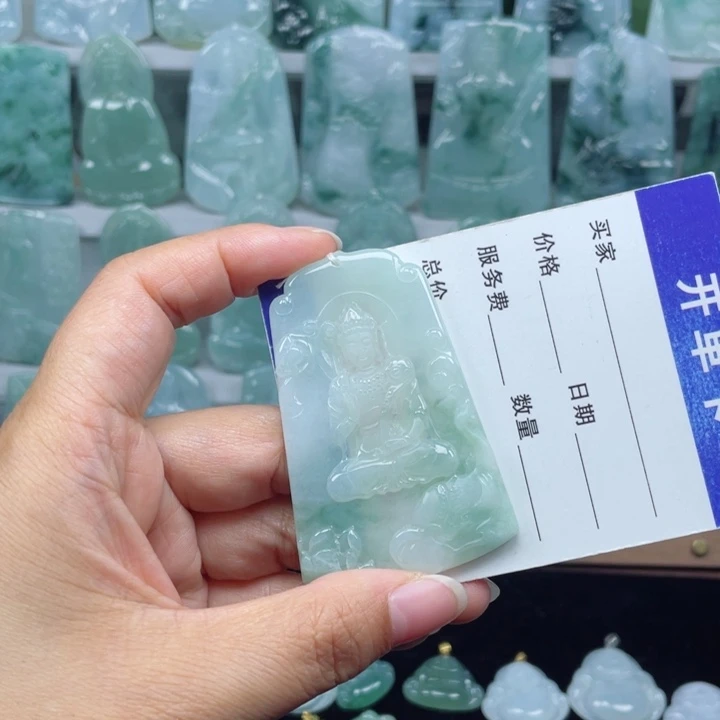 颈饰未镶嵌翡翠普贤菩萨