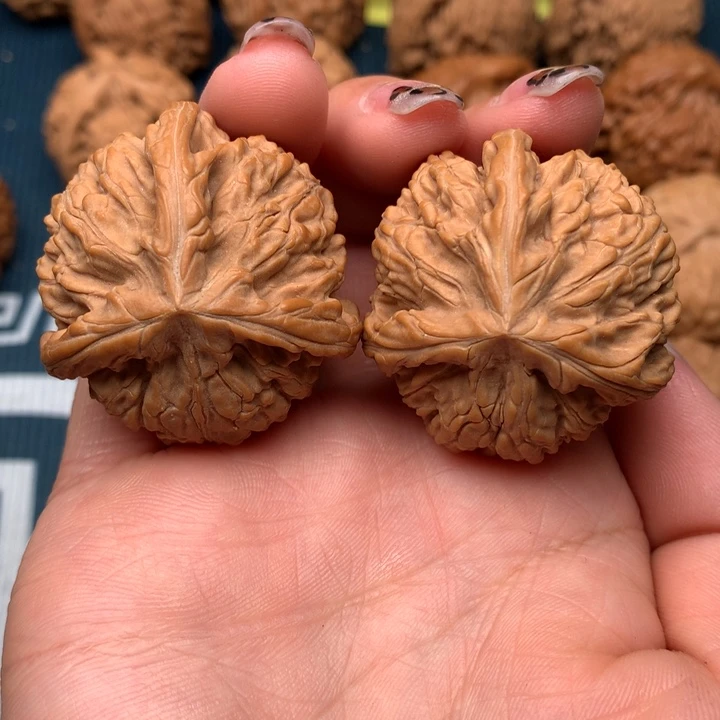 文玩核桃吊坠御龙