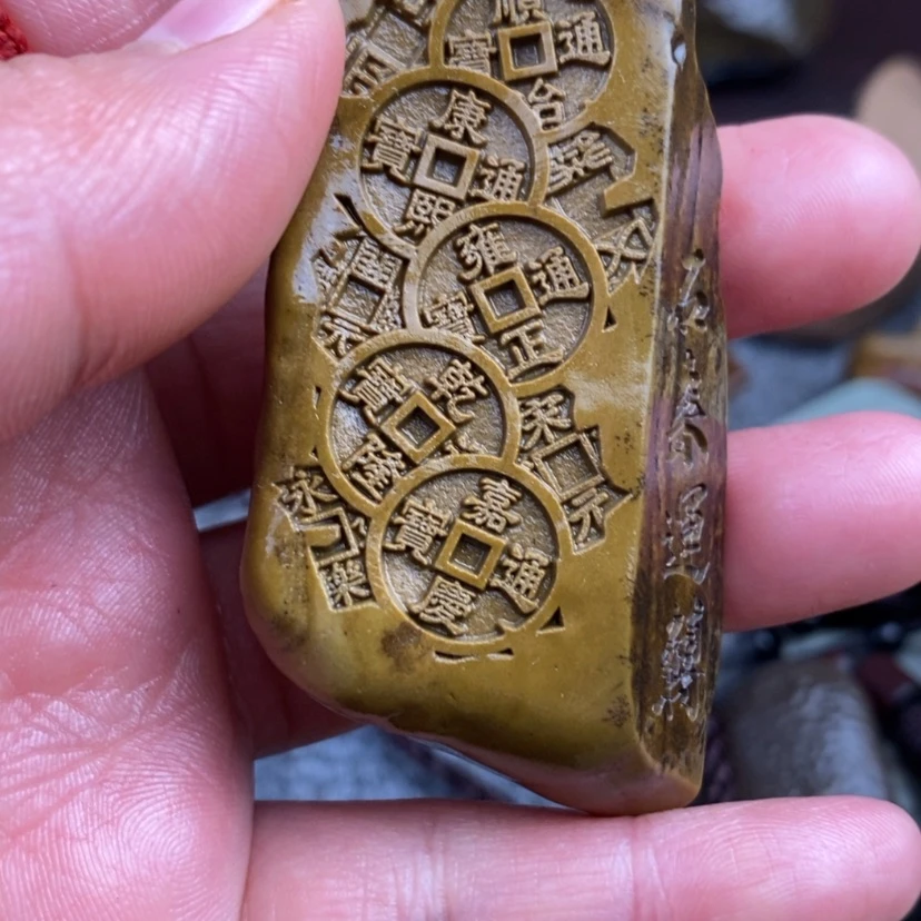 【闪购商品】M**Z原石雕刻手把件