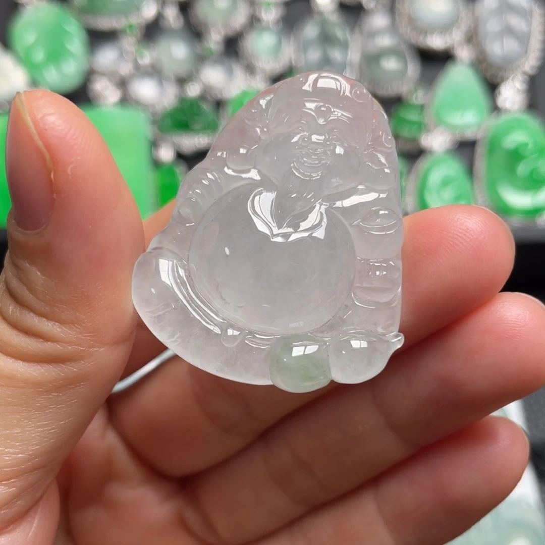 翡翠颈饰未镶嵌财神爷