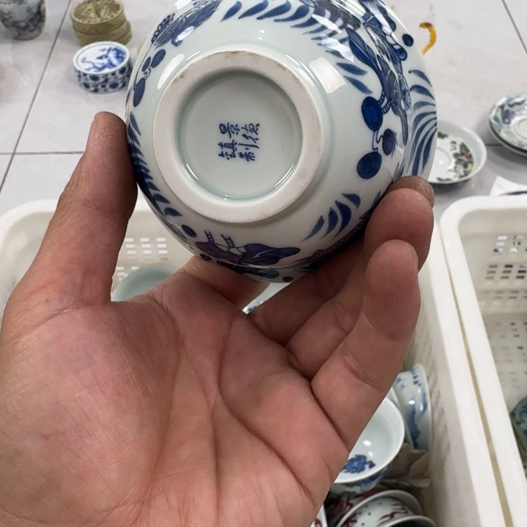 摆件青花鱼藻纹主人压手杯