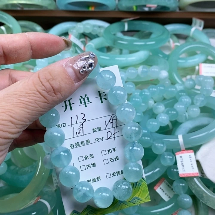 蛇纹石玉手镯未镶嵌玄**成