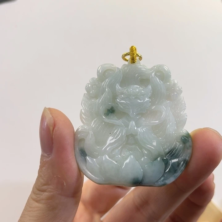 翡翠吊坠(赠链)未镶嵌代编织