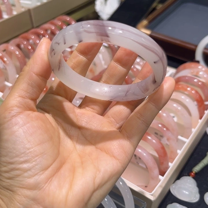 玛瑙/玉髓未镶嵌手镯