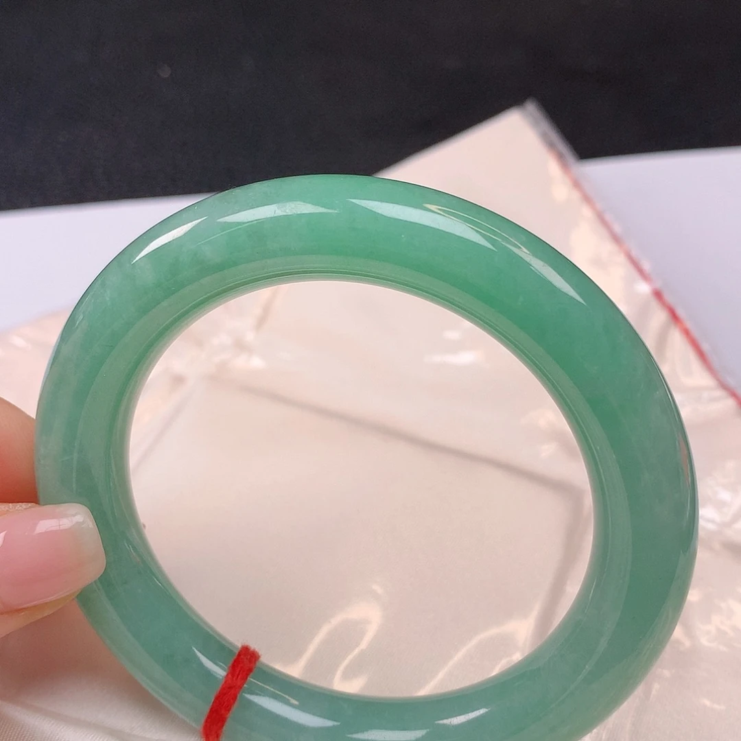 【闪购商品】未镶嵌手镯翡翠02 56+圆条手镯