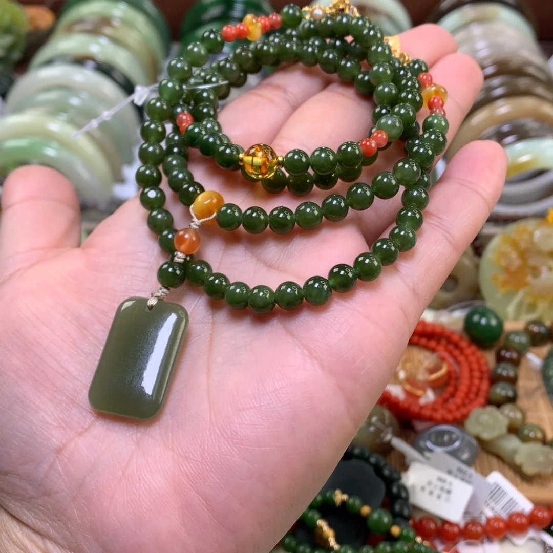 和田玉未镶嵌颈饰卡0.6