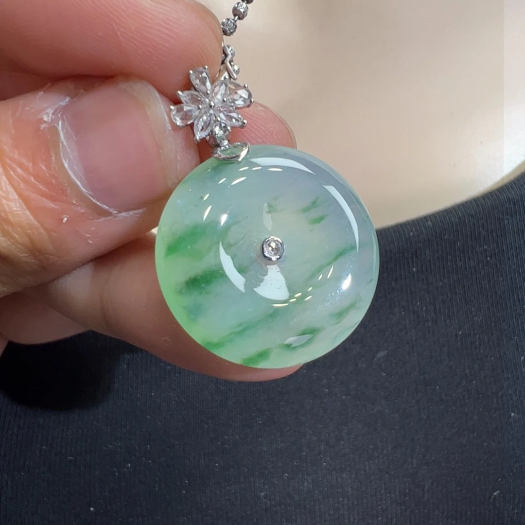 翡翠吊坠(不含链)18K金镶嵌