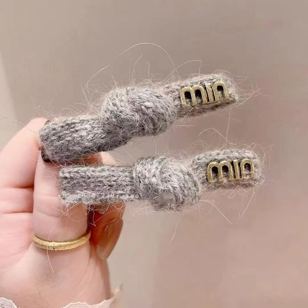 韩系打结毛绒刘海针织毛线发夹秋冬高级字母侧边气质鸭嘴发饰夹子