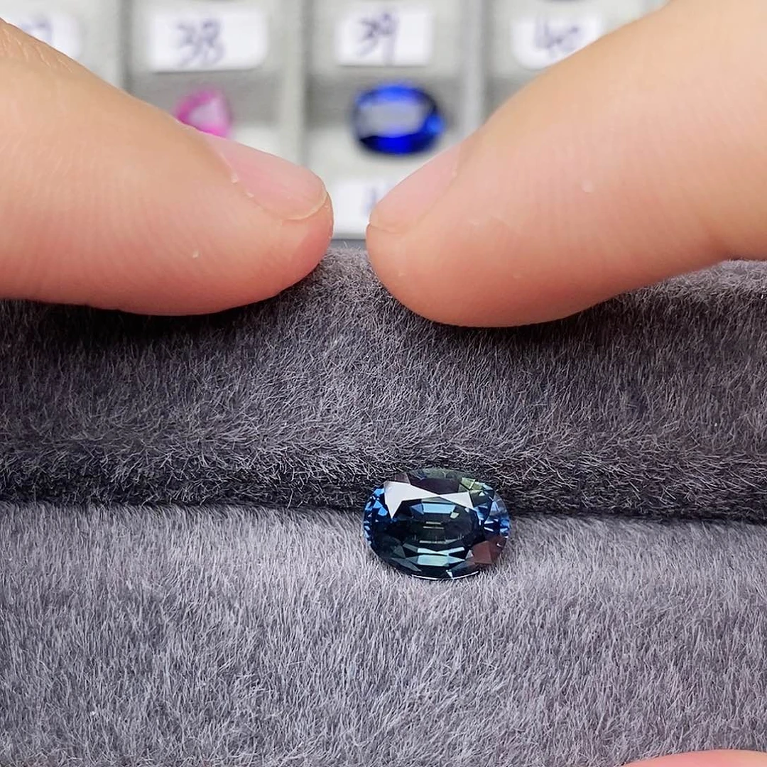 蓝宝石裸石未镶嵌无烧teal+VB浓郁2.17ct/0374