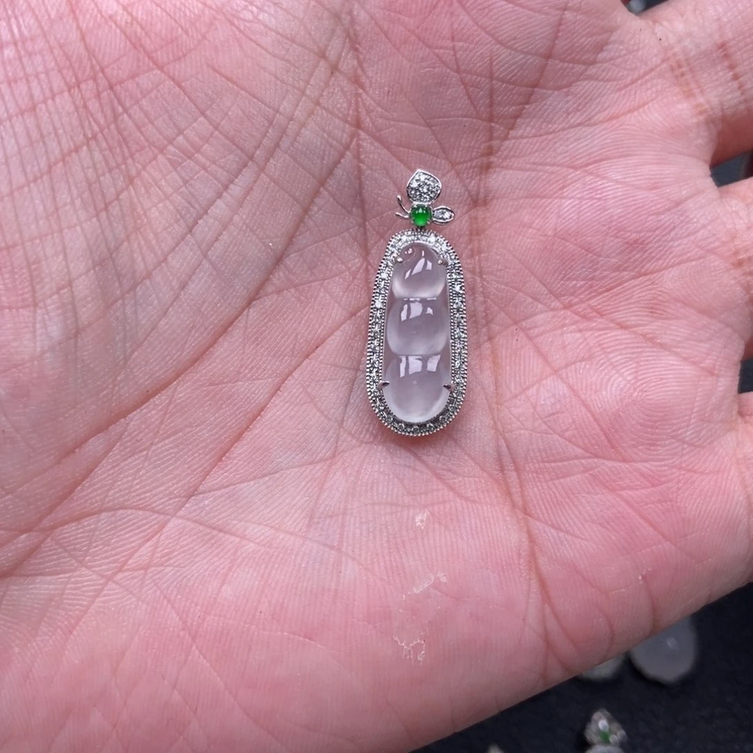 翡翠18K金镶嵌吊坠(不含链)福豆
