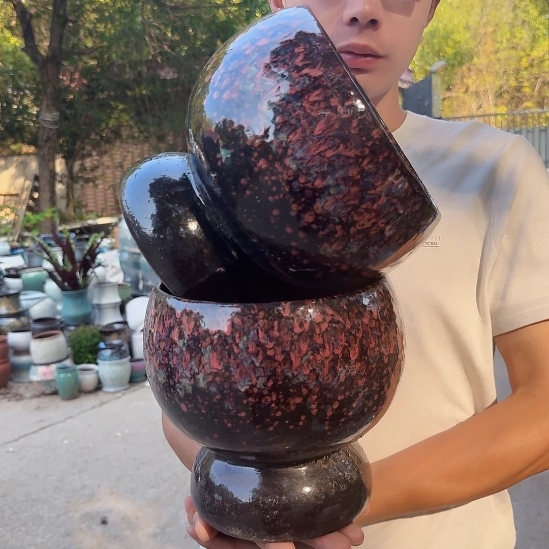 紫砂花盆口19高19（两个球紫