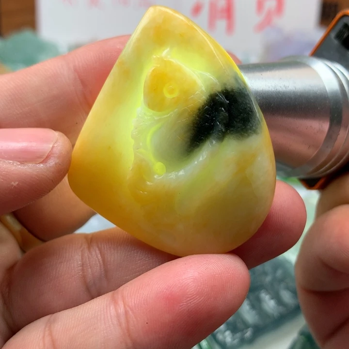 翡翠颈饰未镶嵌保真天然A货翡翠