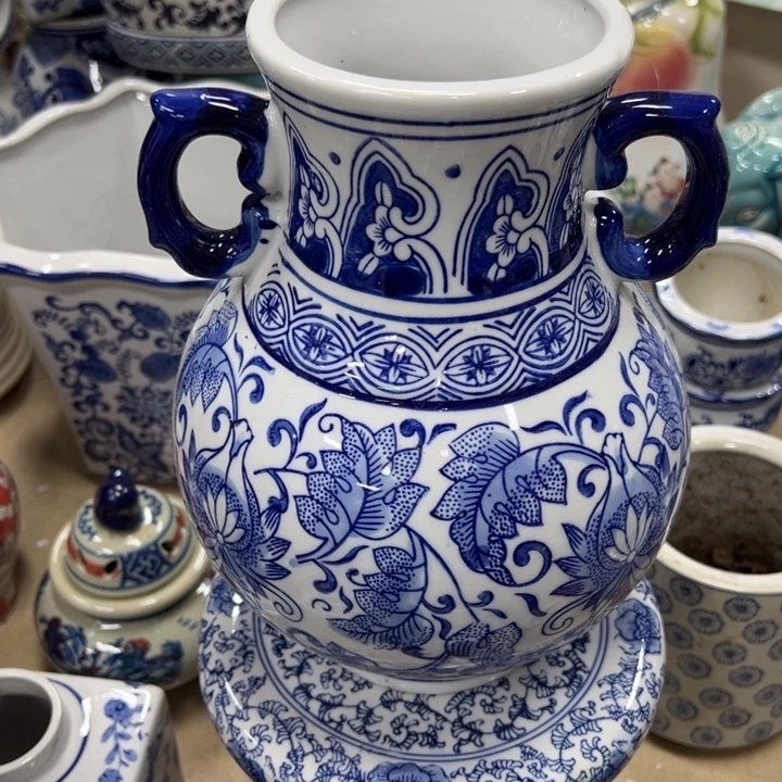 瓷片微瑕陶瓶。。。。。。。。。。。。。