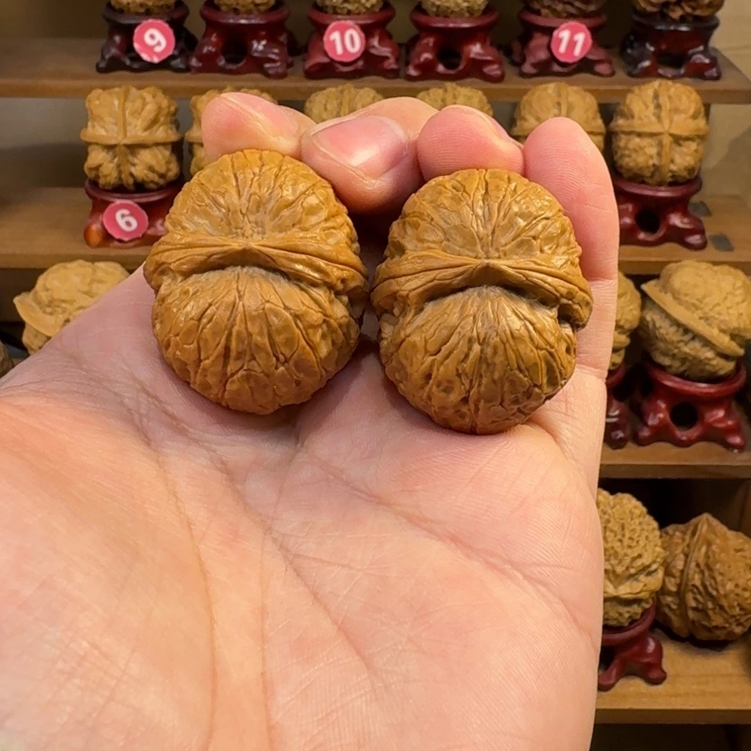 铁核桃把件老树籽铁锤妹妹