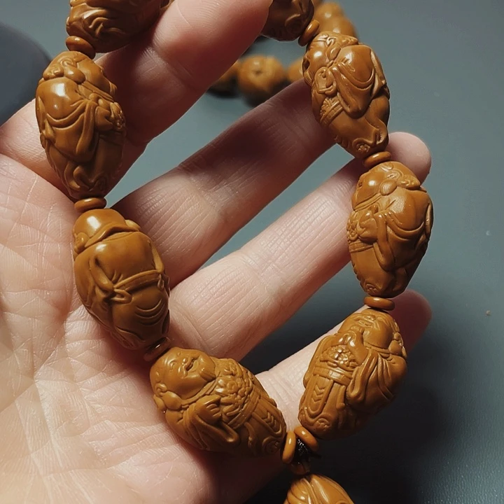 财神，橄榄核雕工艺
