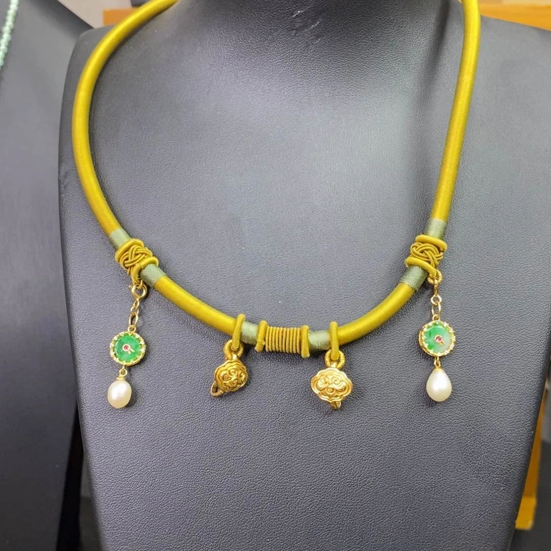 颈饰未镶嵌翡翠吊坠