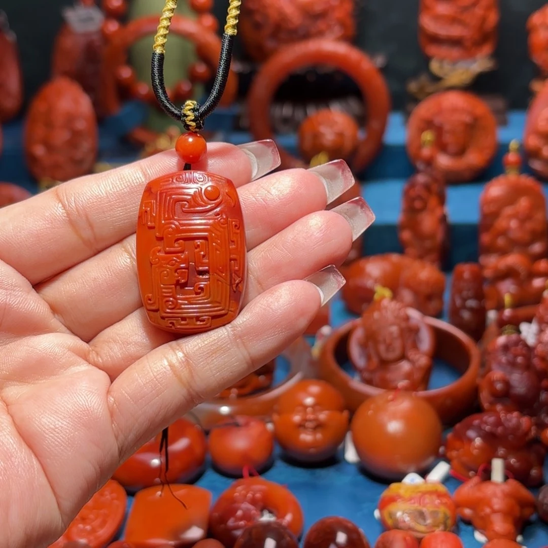 未镶嵌雕刻南红玛瑙