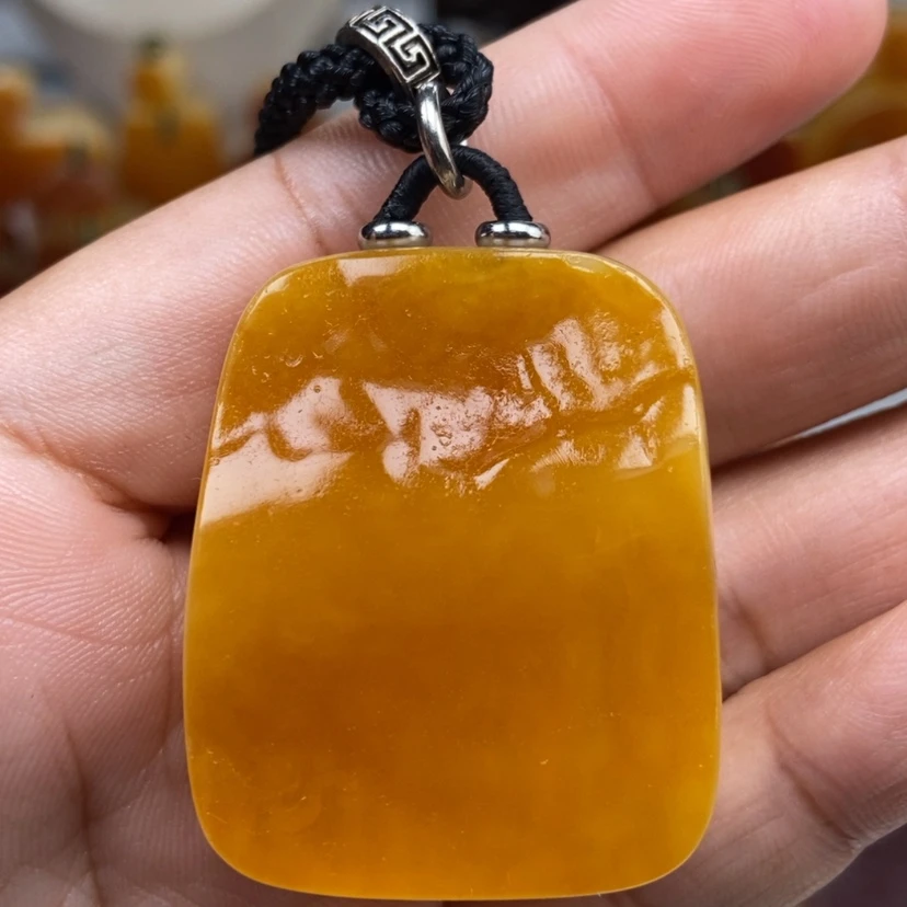 【闪购商品】琥珀颈饰未镶嵌