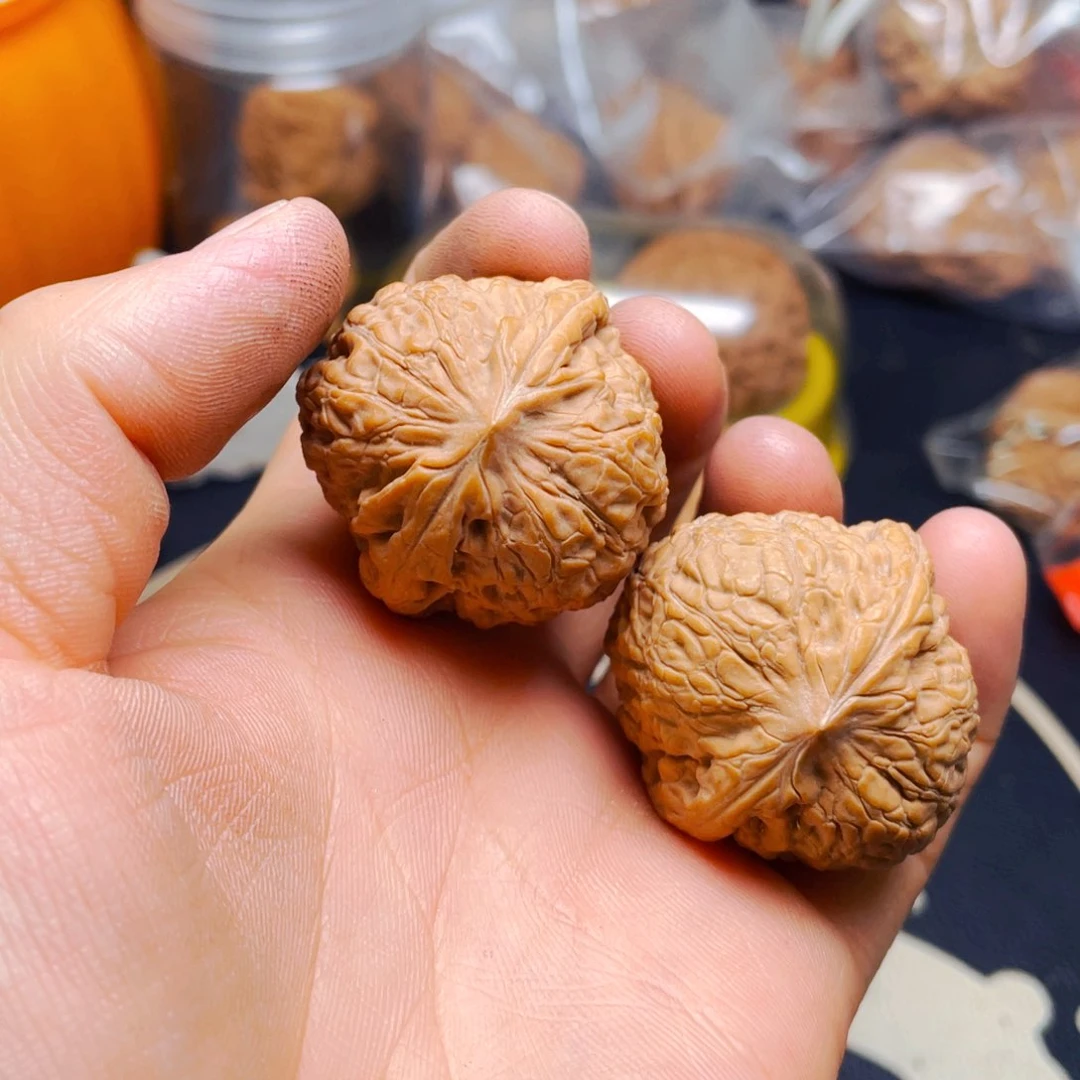 文玩核桃吊坠平谷团圆