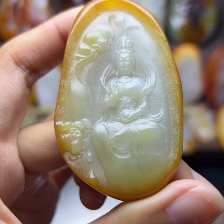 和田玉未镶嵌颈饰
