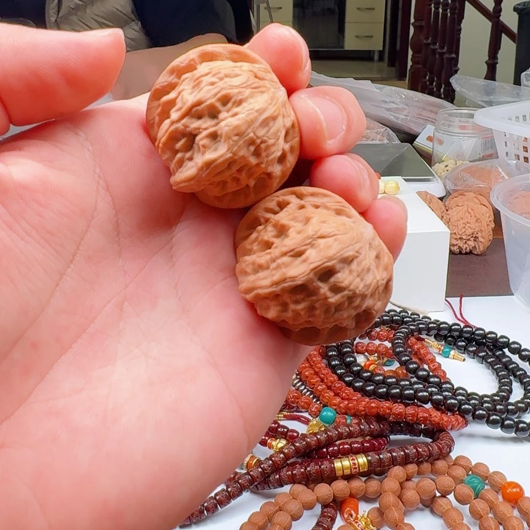 文玩核桃吊坠磨盘狮子头37尺寸