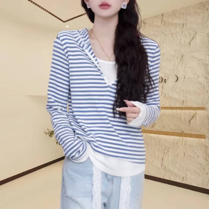 时尚百搭显瘦长袖T恤夏季新款假两件条纹帽衫修身连帽套头上衣