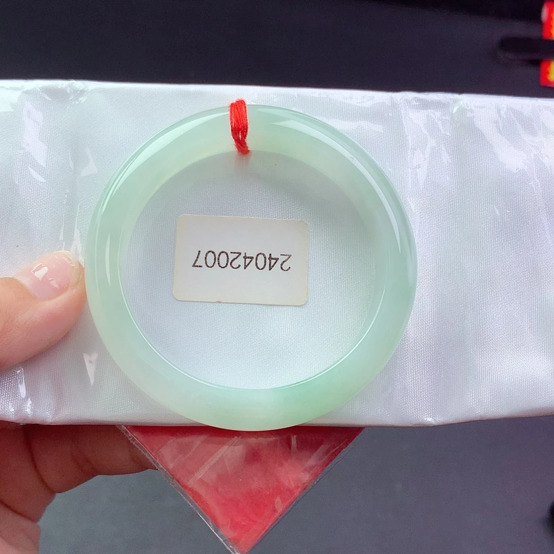 【闪购商品】翡翠手镯未镶嵌24042007