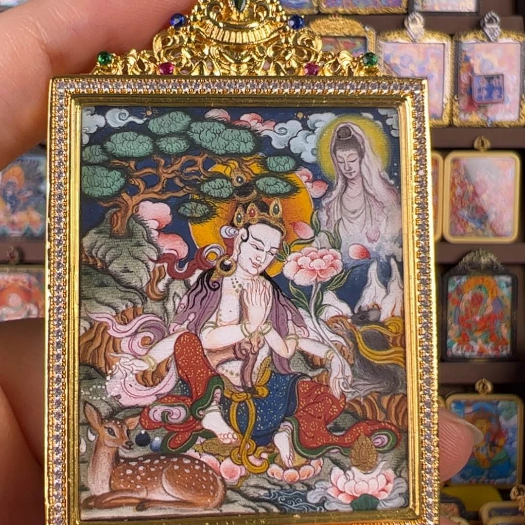 R***e吊坠四臂观音唐卡绘画作品