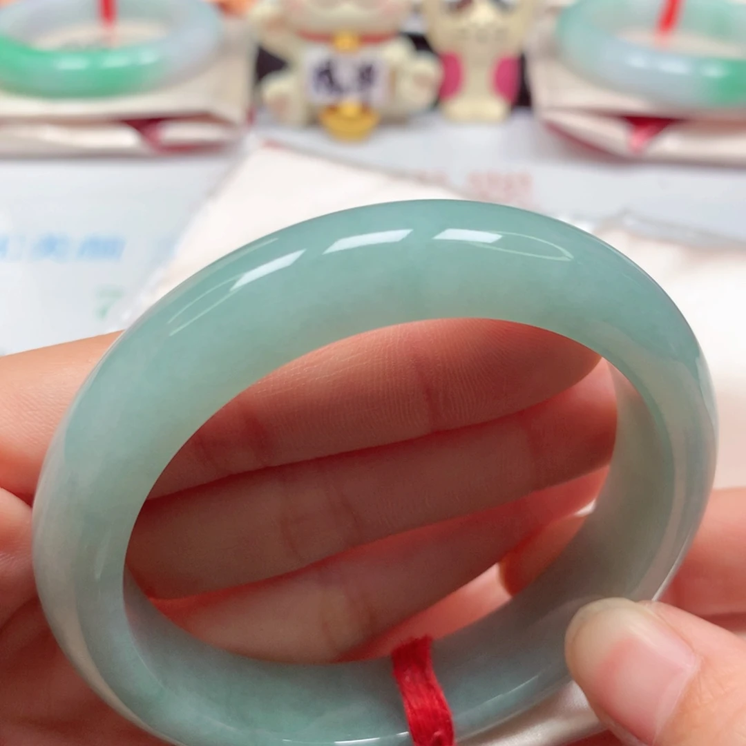 翡翠未镶嵌手镯冰胶满色满绿5556