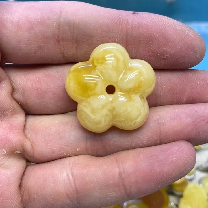 蜜蜡裸石未镶嵌吊坠