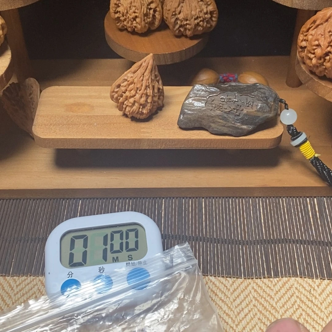 核桃黑豆枸杞菊花茶可