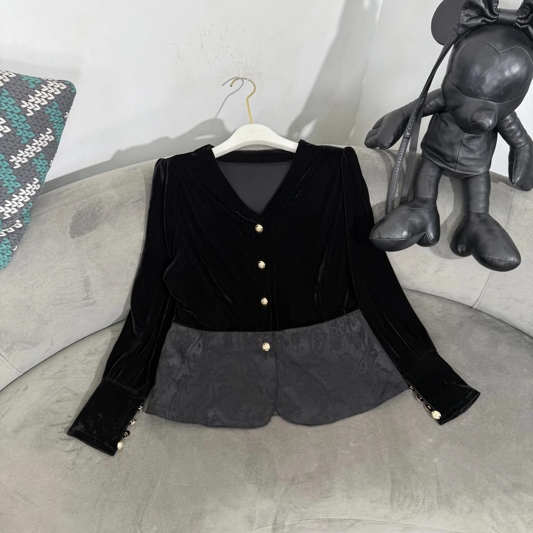 【晓琳】2025冬季新款时尚百搭黑色丝绒拼接V领长袖上衣