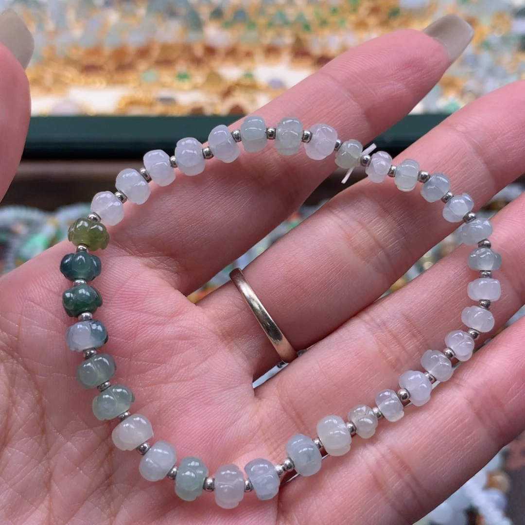 翡翠未镶嵌颈饰莲花珠手串