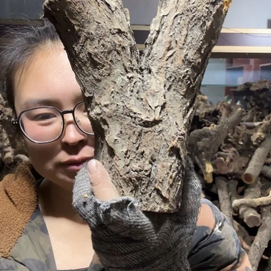 香榧木吴****7火琉璃的毛料摆件