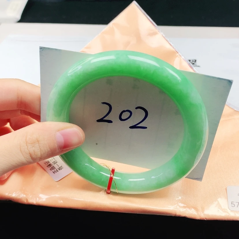 【闪购商品】翡翠手镯（圆镯）未镶嵌缅甸天然a货手镯57+