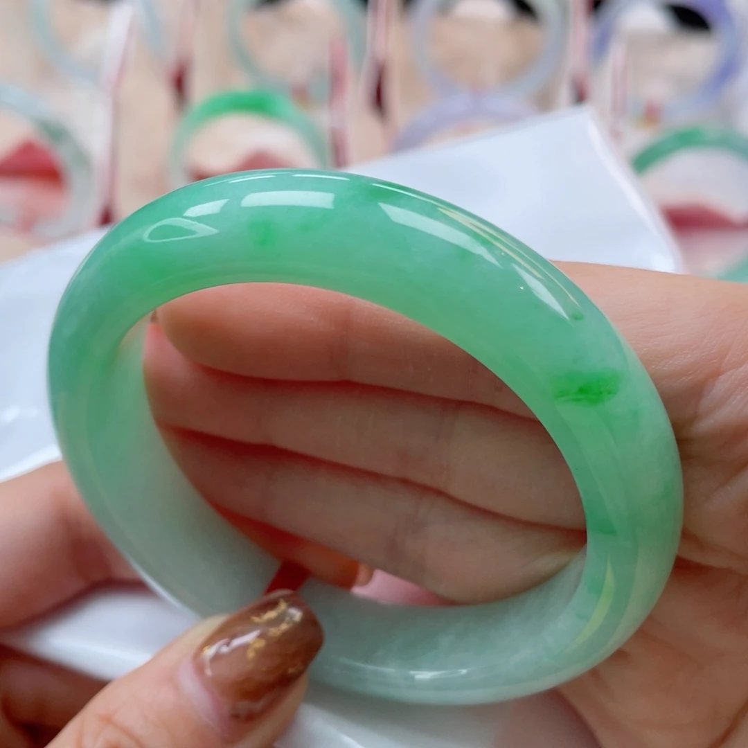 未镶嵌手镯翡翠57正圈 果绿底飘翠 甜美俏丽26号