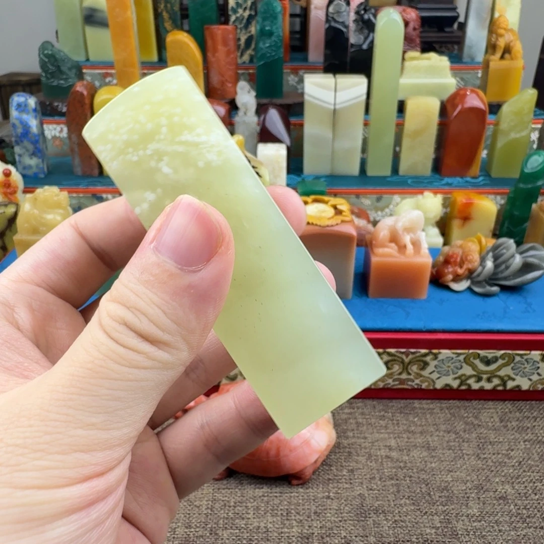 寿山石印石新疆玻璃雪花洞146第一方