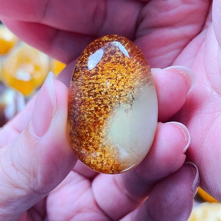 未镶嵌颈饰琥珀吊坠