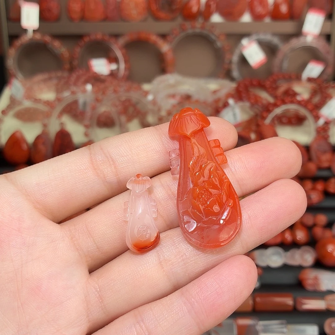拾***赎南红玛瑙未镶嵌颈饰两颗