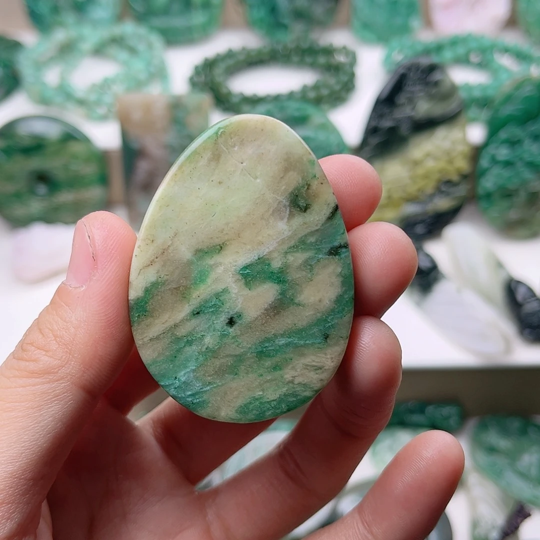 独山玉挂件未镶嵌