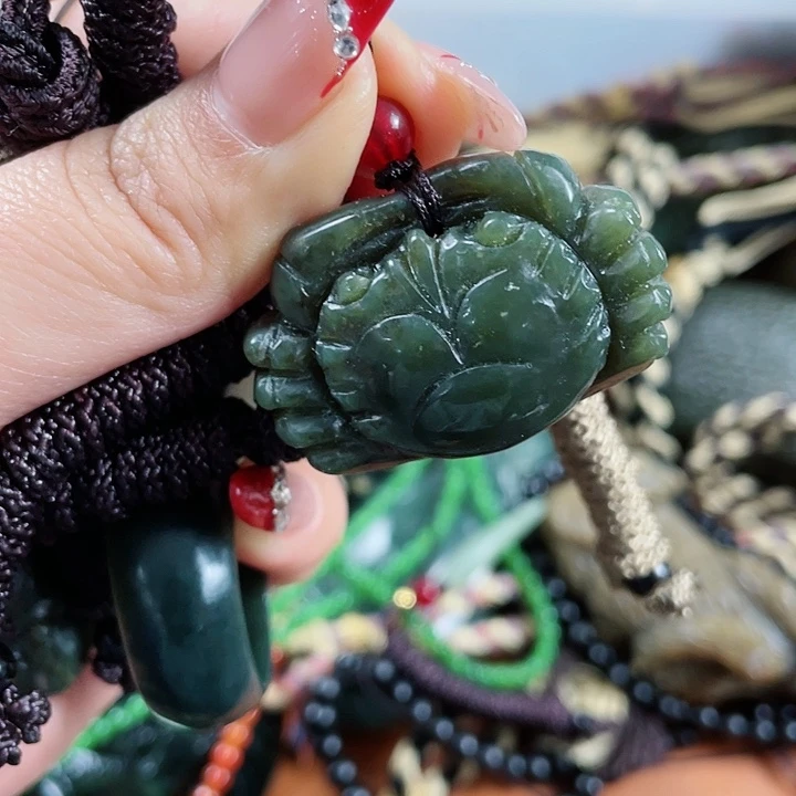 和田玉挂件未镶嵌