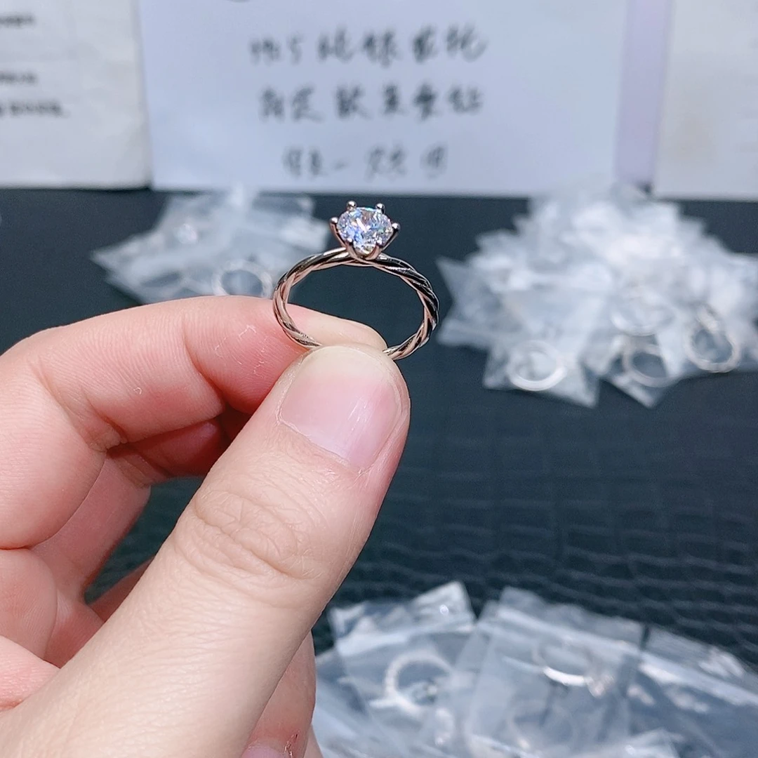 合成碳硅石925银藤蔓1克拉17码