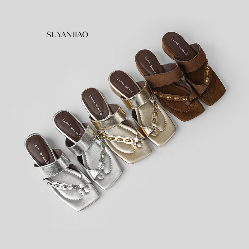 拖鞋女夏外穿洋气2025新款爆款夹趾低跟通勤百搭不累脚软底软面