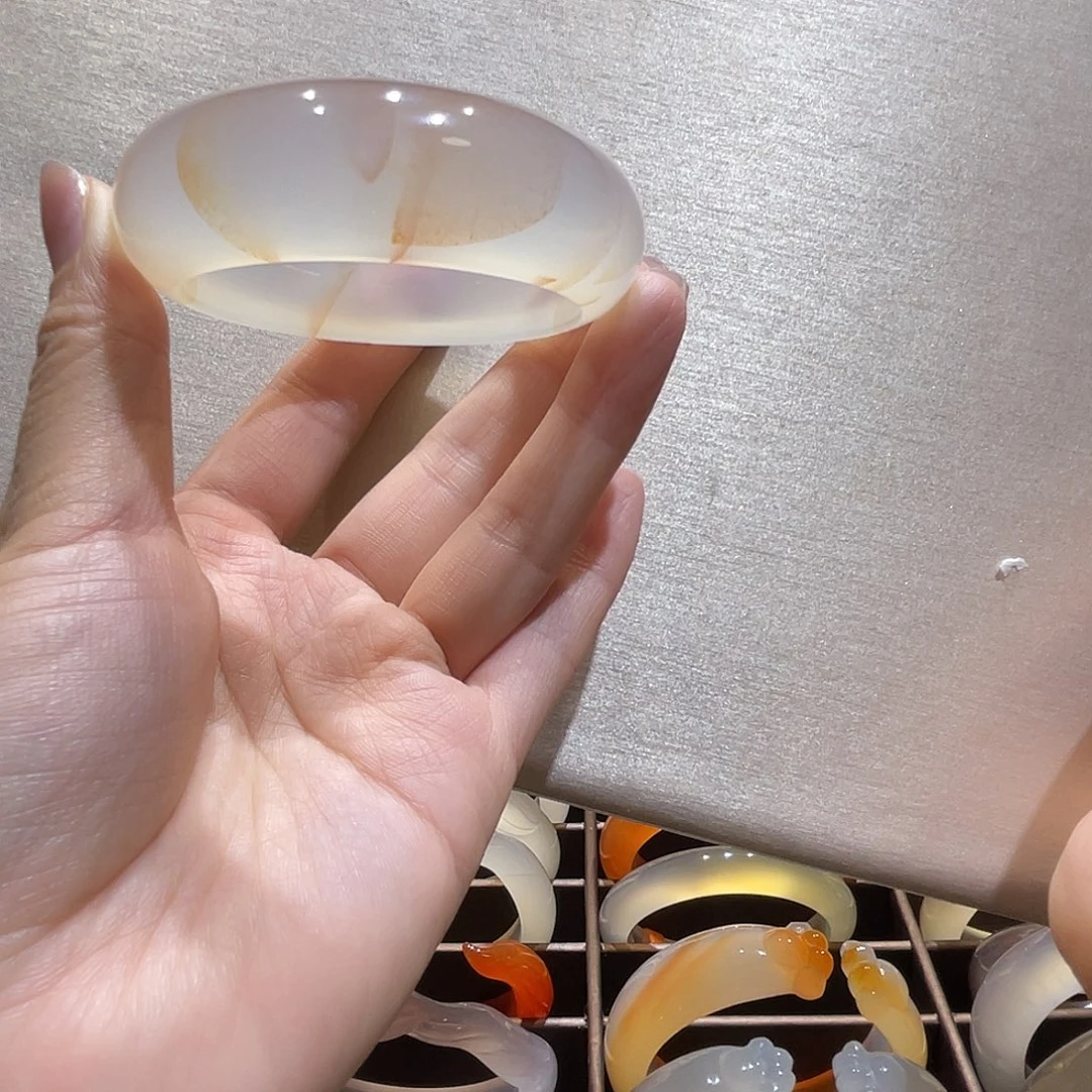 玛瑙/玉髓未镶嵌手镯