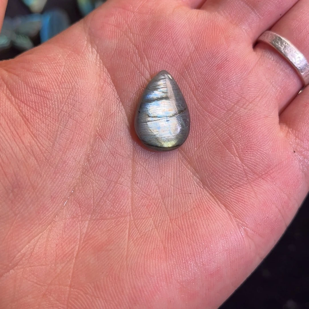 拉长石吊坠未镶嵌霁*