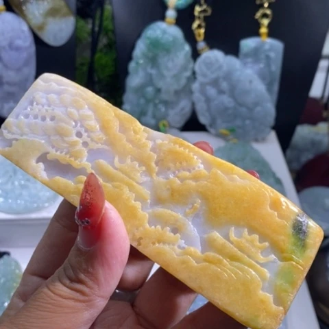 【闪购商品】颈饰未镶嵌翡翠山水